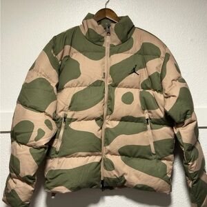 Air Jordan Puffer Jacket Mens M Flight Heritage Green Camo Down FB6988-200 Nike
